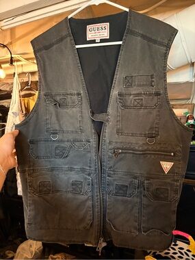 GUESS Men's Charcoal Multi-Pocket Utility Vest